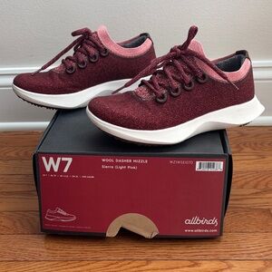 Allbirds Women's Wool Dasher Mizzle in Light Pink and Burgundy